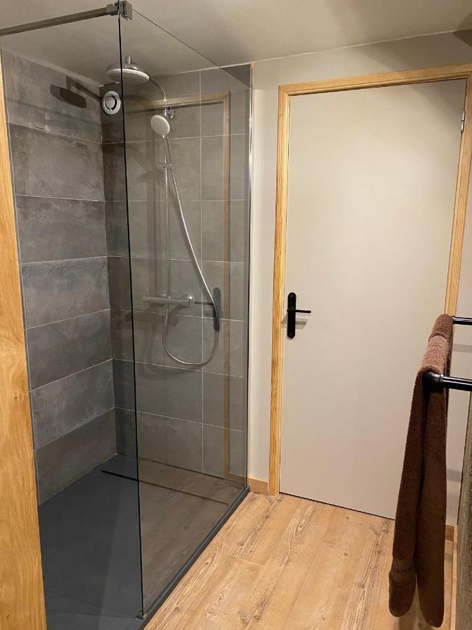 Le Petit Bleu Chambre D'Hotes Bourg-de-Visa Esterno foto
