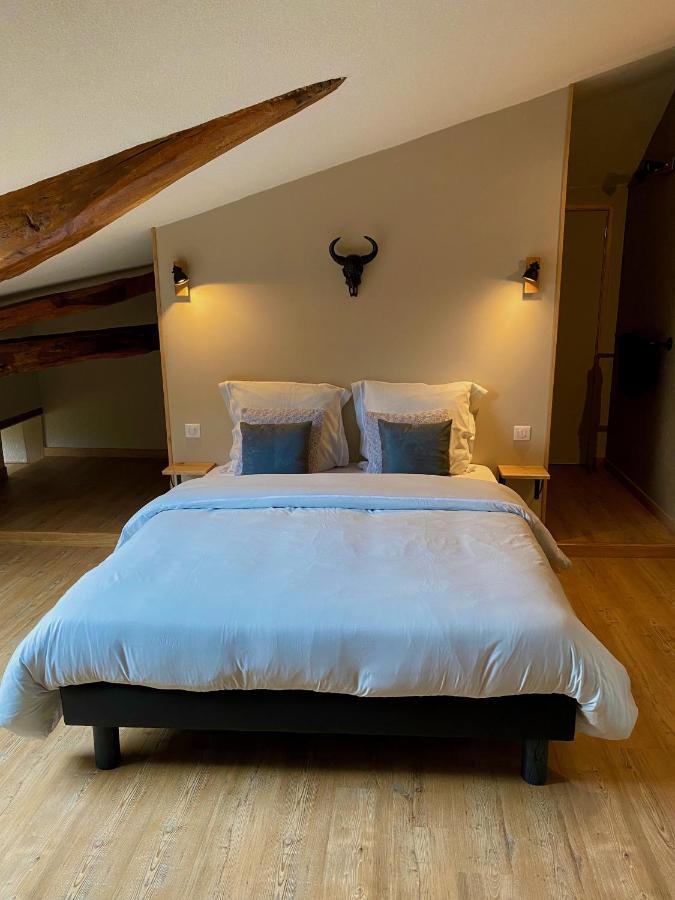 Le Petit Bleu Chambre D'Hotes Bourg-de-Visa Esterno foto